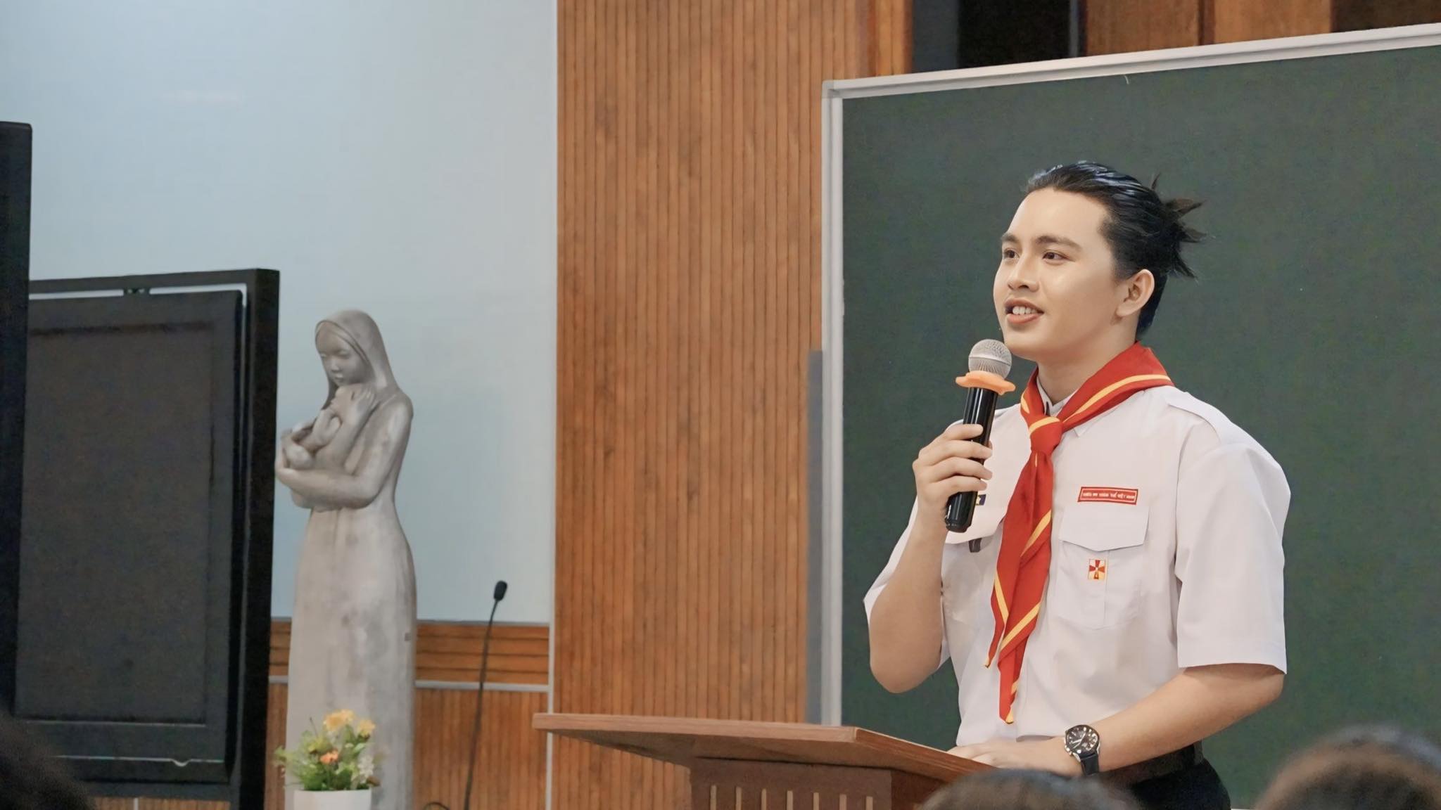 Chỉ cần có Chúa trong lòng là được, cần gì đi lễ?
